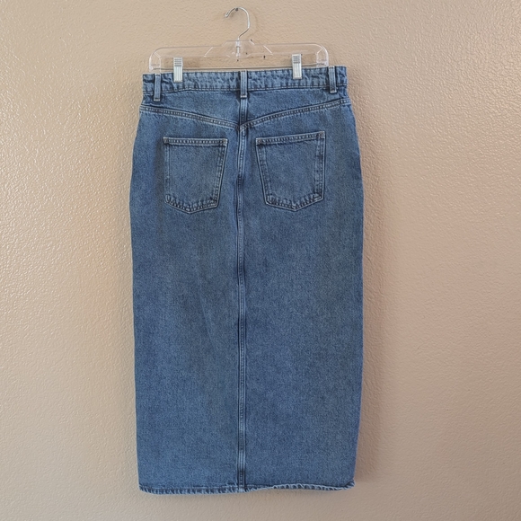 H&M Blue Denim Maxi Skirt With Slit In Front. Pockets Front And Back - Picture 2 of 5